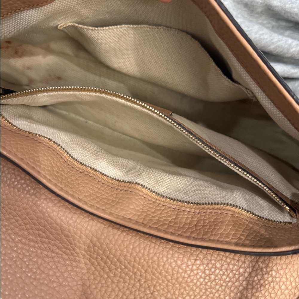 Gucci Beige Leather Chain Crossbody with Tassel - Picture 6 of 9